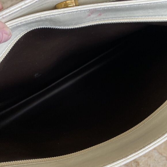 Bally Vintage Quilted Leather Shoulder Bag with Tassel Strap Chain Authentic - Picture 11 of 17